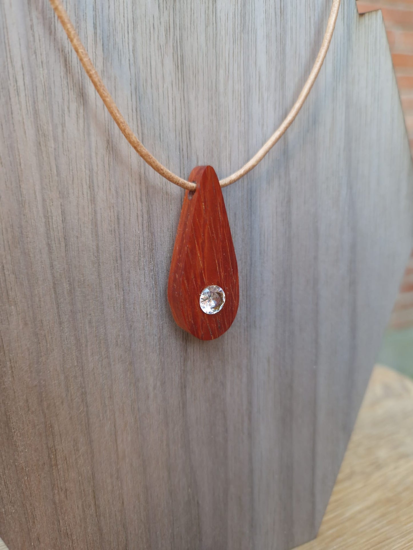 Halskette Padouk Tropfen