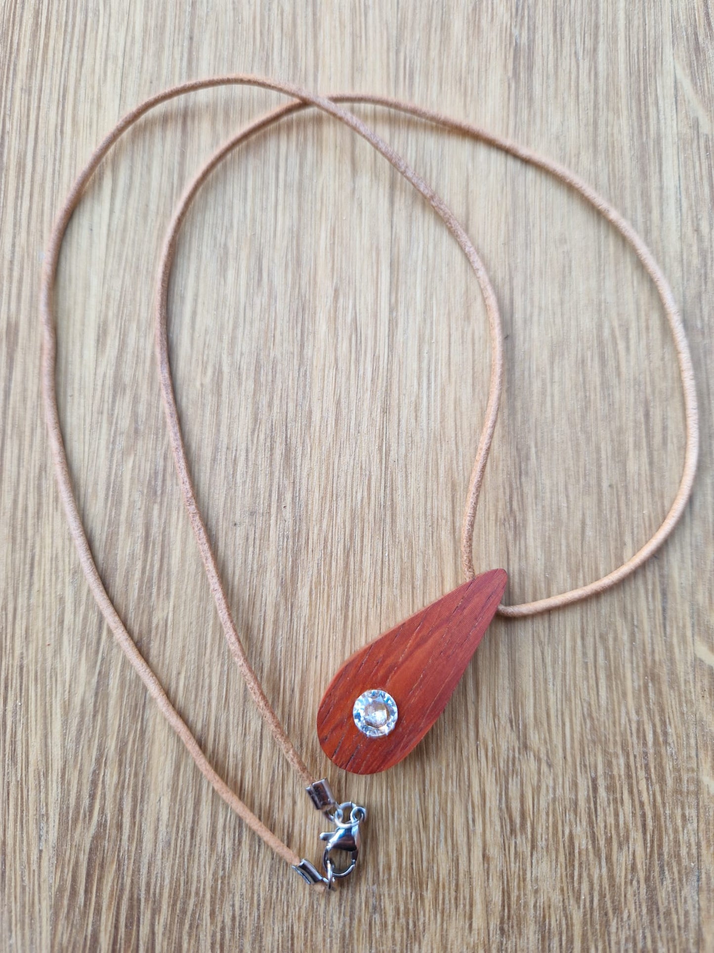 Halskette Padouk Tropfen